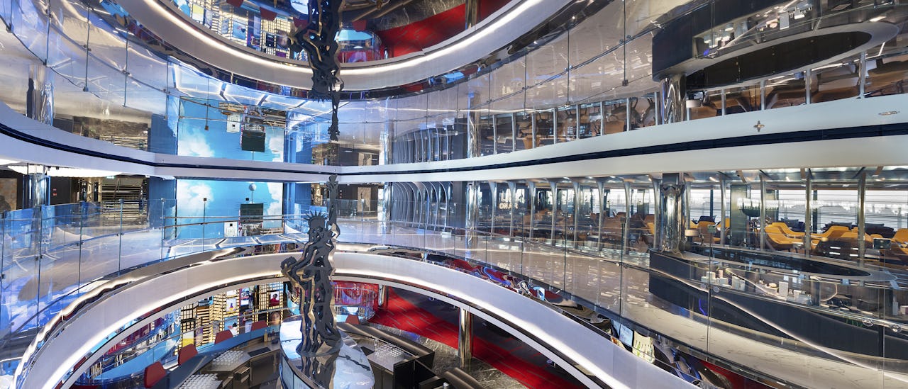 Las características de diseño, las áreas públicas y los nombres de los lugares están inspirados en la ciudad metropolitana de Nueva York