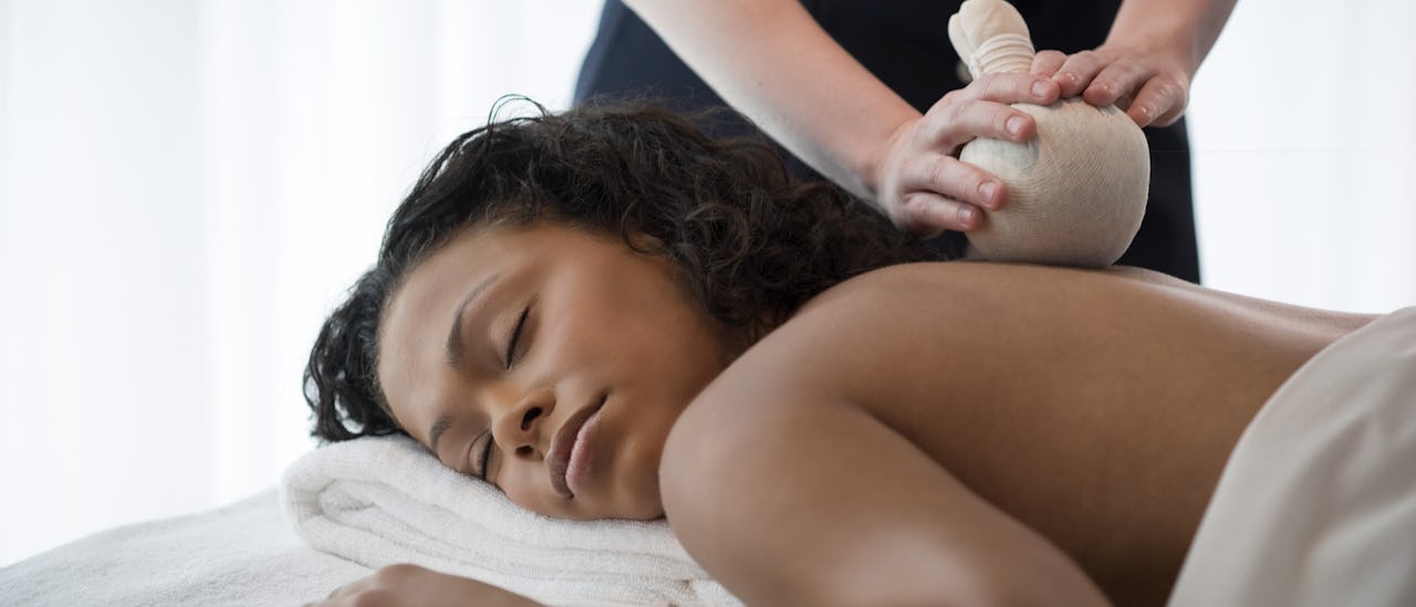 Regálate un masaje en el spa