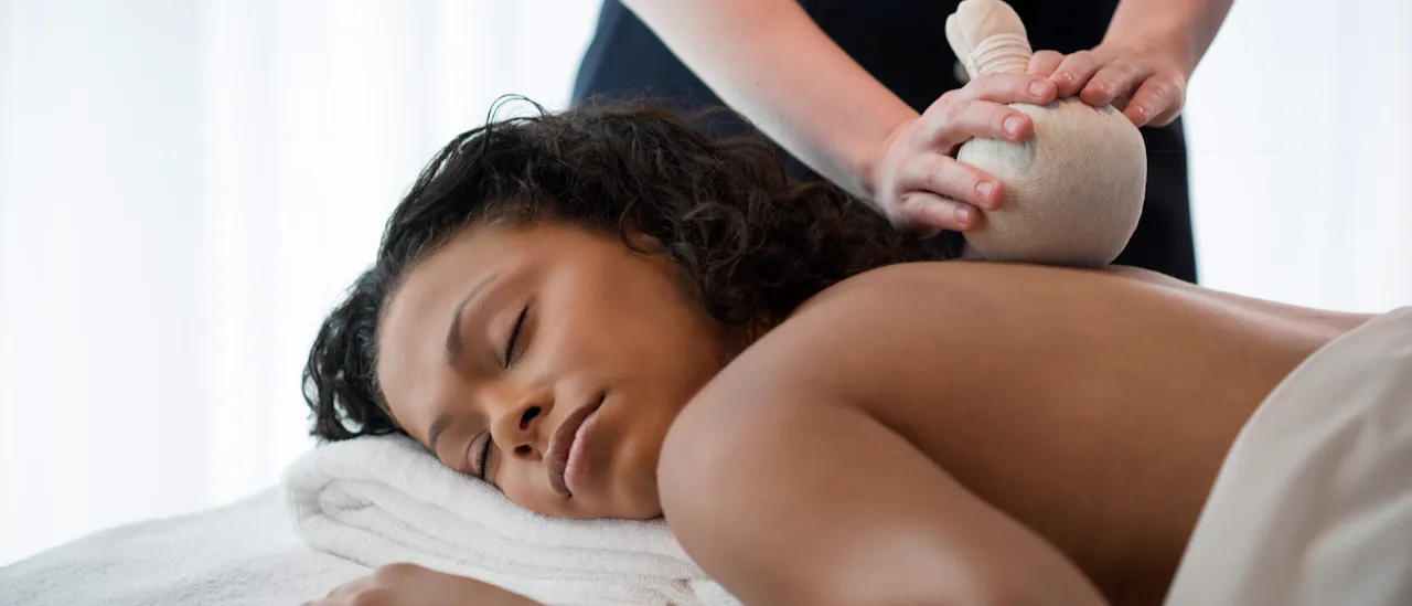 Regálate un masaje en el spa
