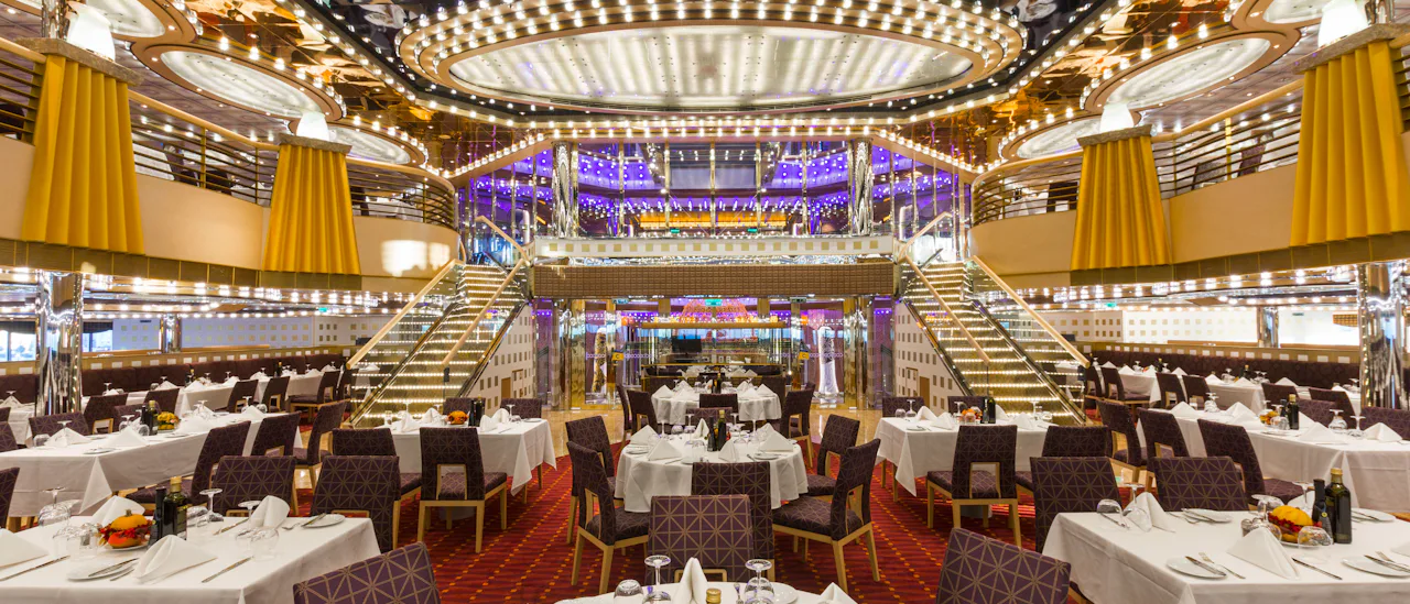 El comedor principal y el restaurante buffet son gratuitos.