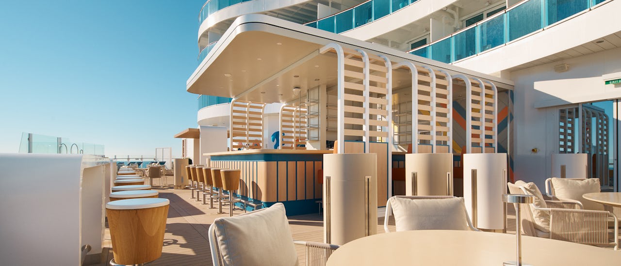 Costa Toscana sorprende con amplias áreas al aire libre para tomar el sol y relajarse