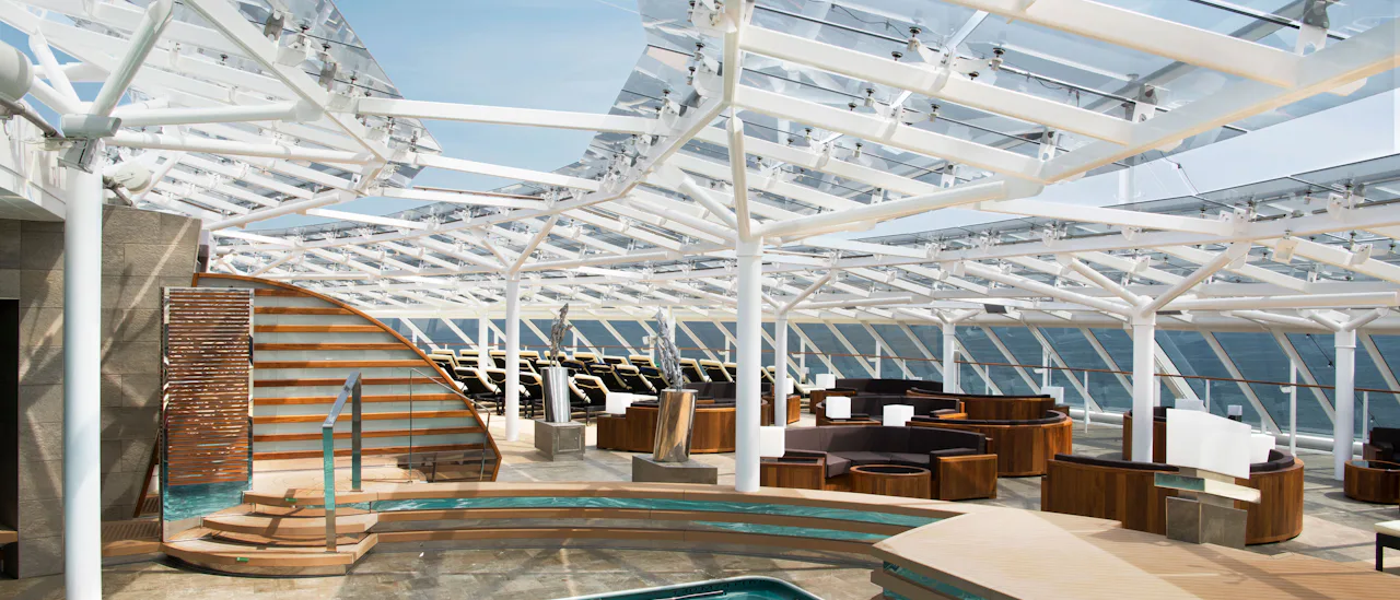 El MSC Yacht Club te ofrece una experiencia privada que incluye un restaurante, salón y bar, piscina y más