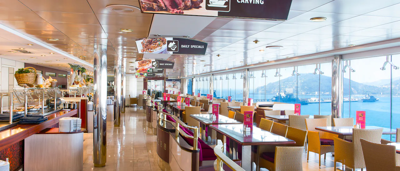 El restaurante buffet y el comedor principal con menú a la carta están incluidos.