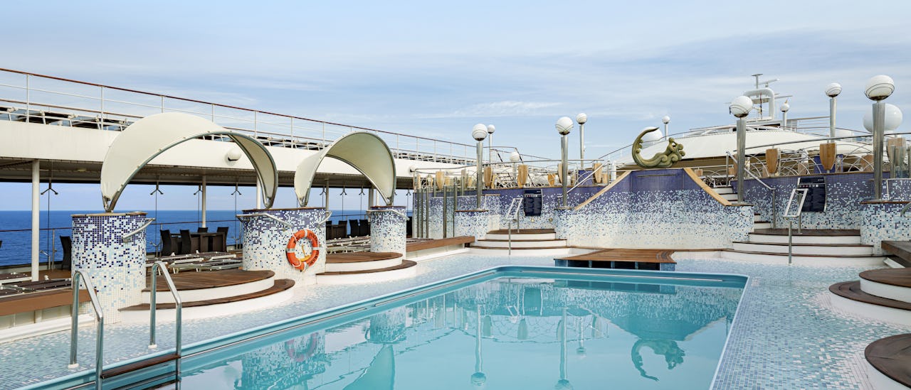 Cayo Levantado Pool Area