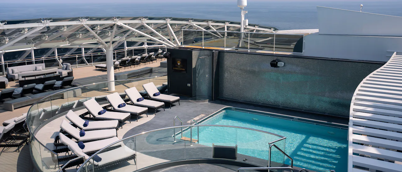 MSC Yacht Club ofrece una experiencia privada que incluye restaurante, salón, bar, piscina y mucho más