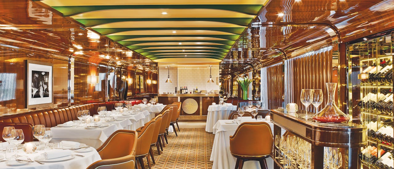 Un menú clásico te espera en The Grill, diseñado por el chef Thomas Keller y preparado con los mejores ingredientes.
