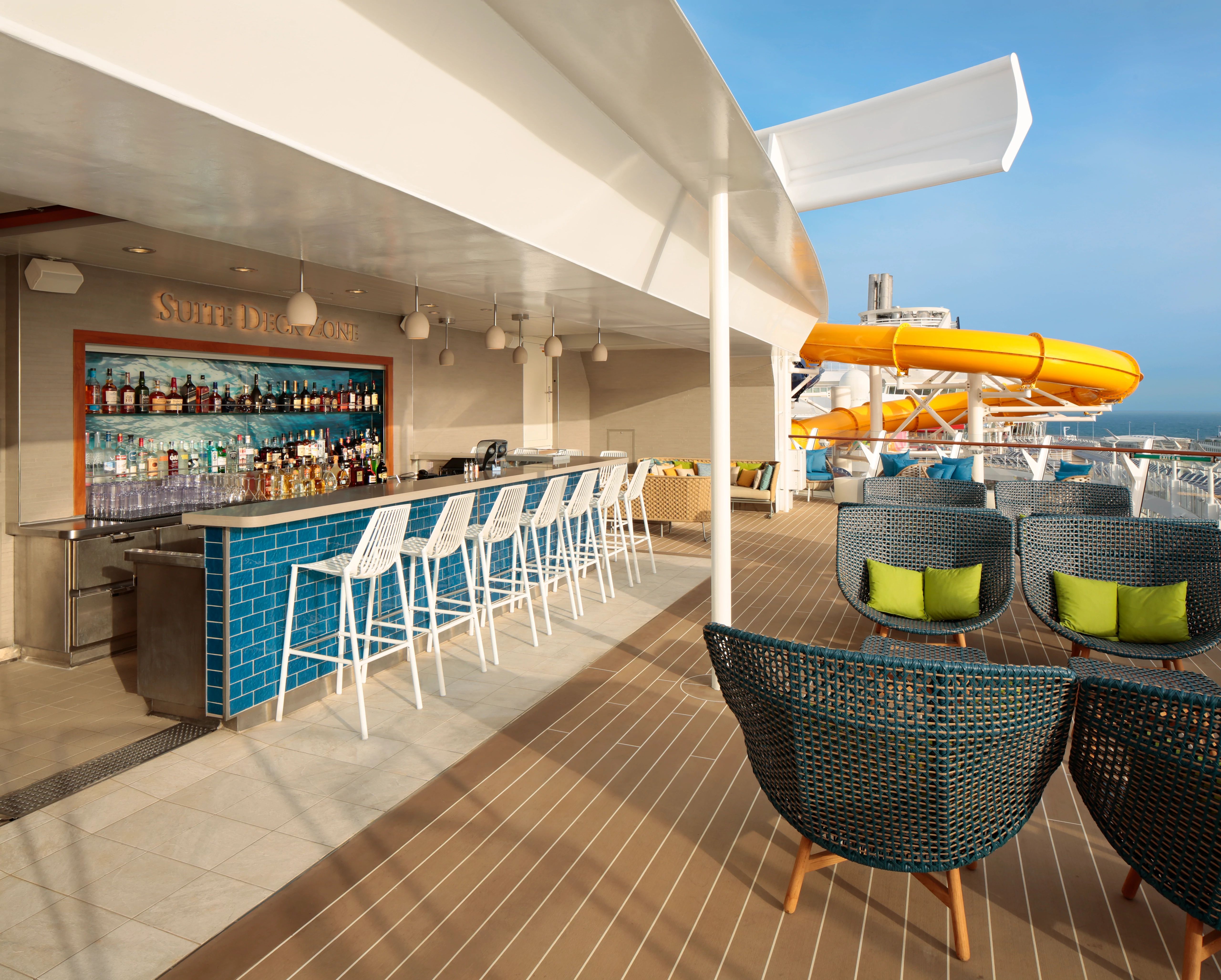 El «barrio de suites» es un exclusivo complejo de alojamiento VIP con restaurante, bar con salón y solárium propios.