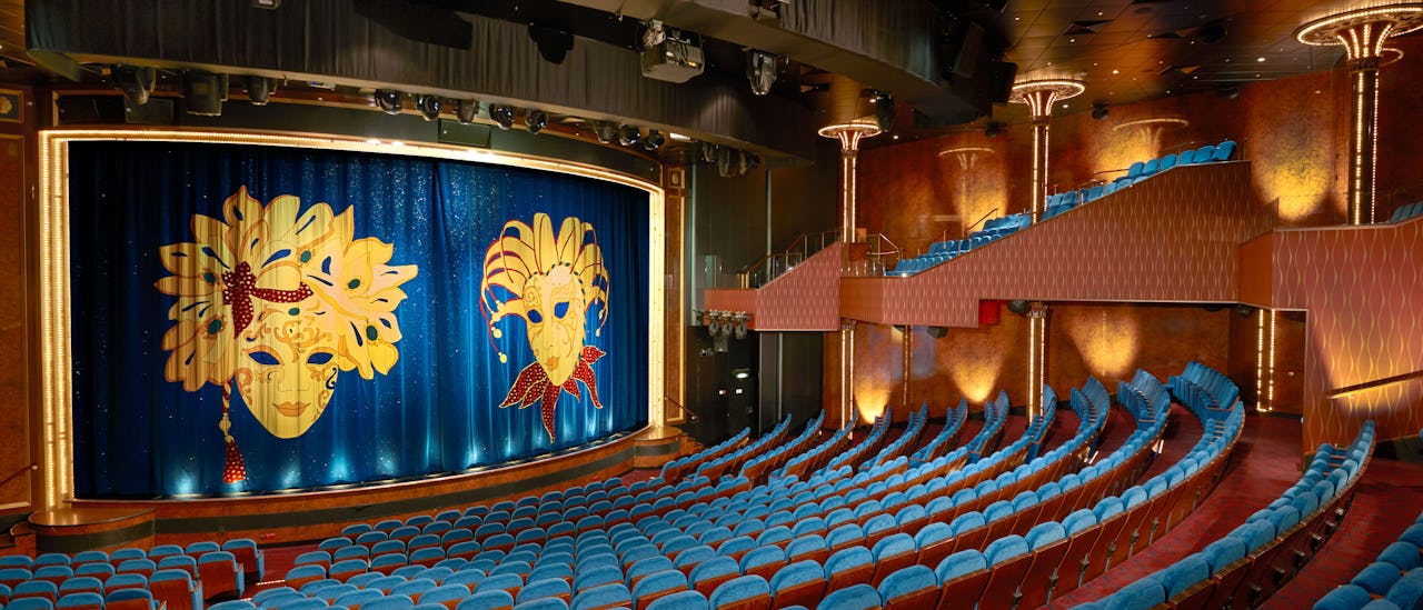 El teatro de tres pisos