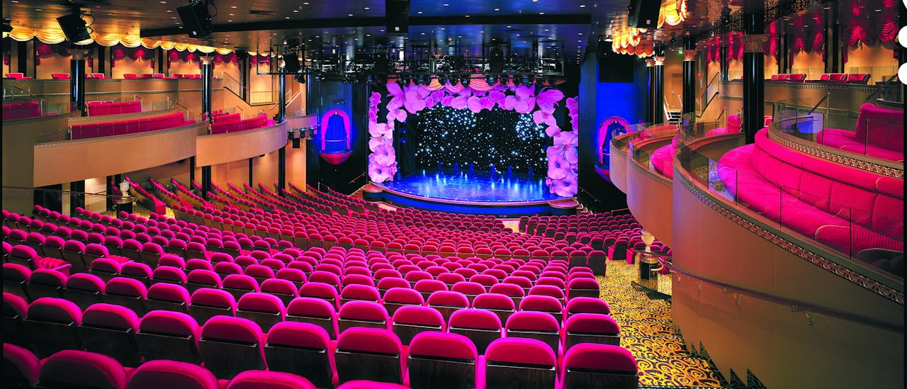 El teatro de tres pisos
