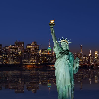 Cruceros por América, Estatua de la Libertad