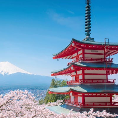 Vista de templo en Japón