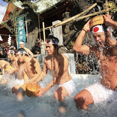 Ritual de Taikan Misogi en Japón