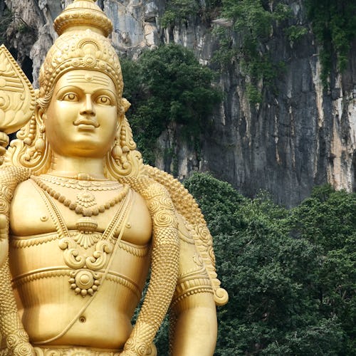 Cuevas Batu y estatua de Lord Murugan en Malasia